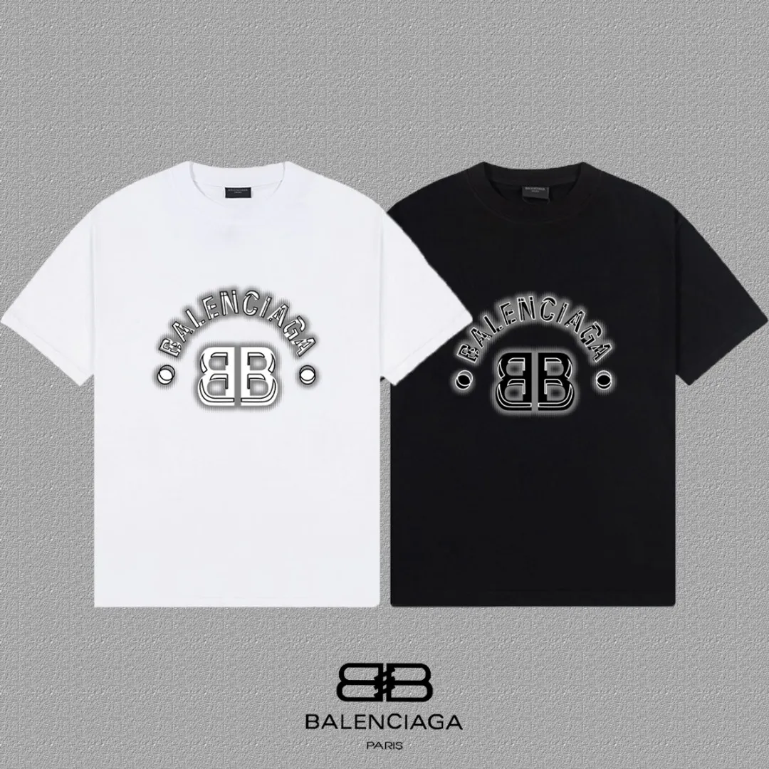 P80✨🔥 BALENCIAGA Paris lettering printed short-sleeved T-shirt. Custom-woven and dyed 300 grams of combed cotton heavyweight fabric. Zero color difference in threads. Perfect details. Different from the current currency version. Welcome to compare. Same Style for men and women. Must-sell in the picture above. Color: White Black Size: 1 2 3 4